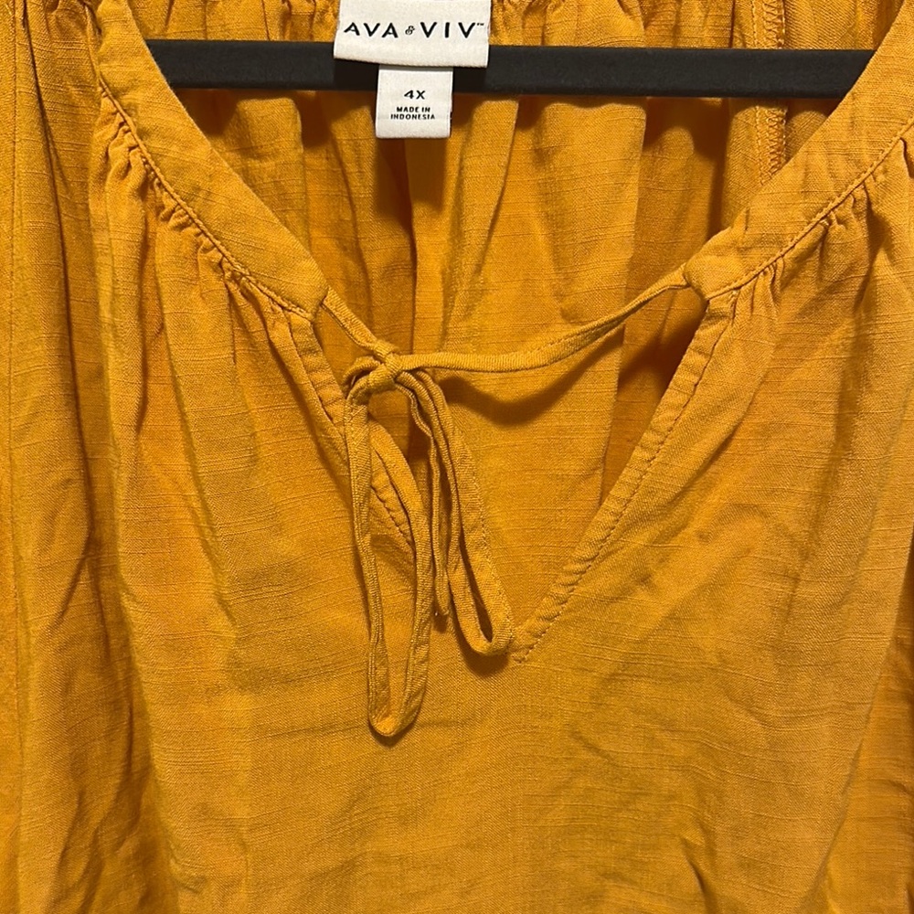 Ava & Viv Gold Tunic with 3/4 Sleeves and Tie Front - Picture 3 of 6